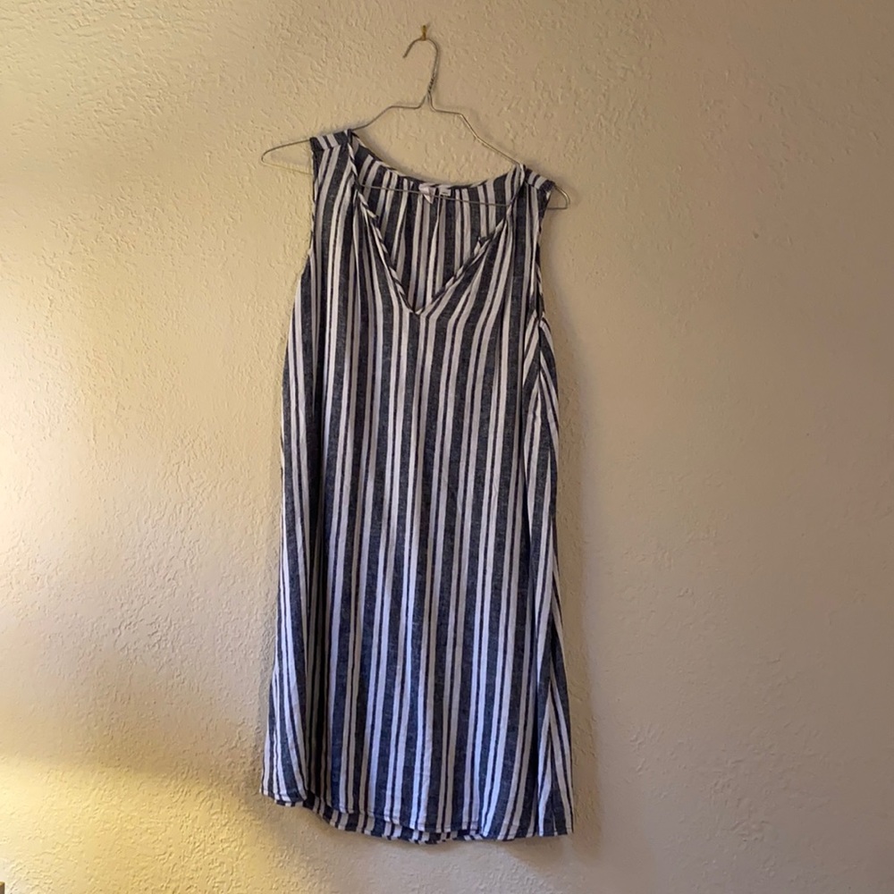 Gap linen blue and white dress SOLD